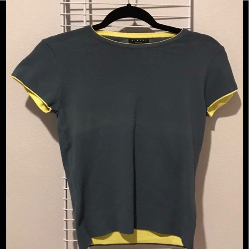 Sisley top